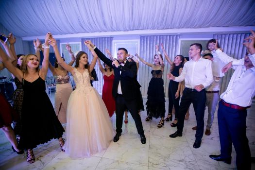 43105925 2198907883721809 8270343425509818368 o